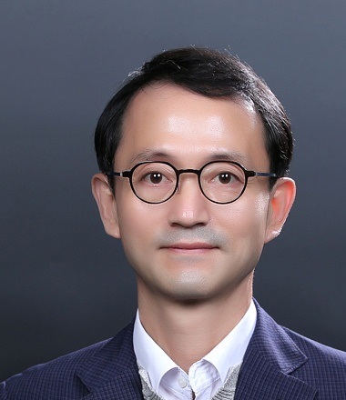 학생군사교육단 정기주 초빙교수 (행정학박사)